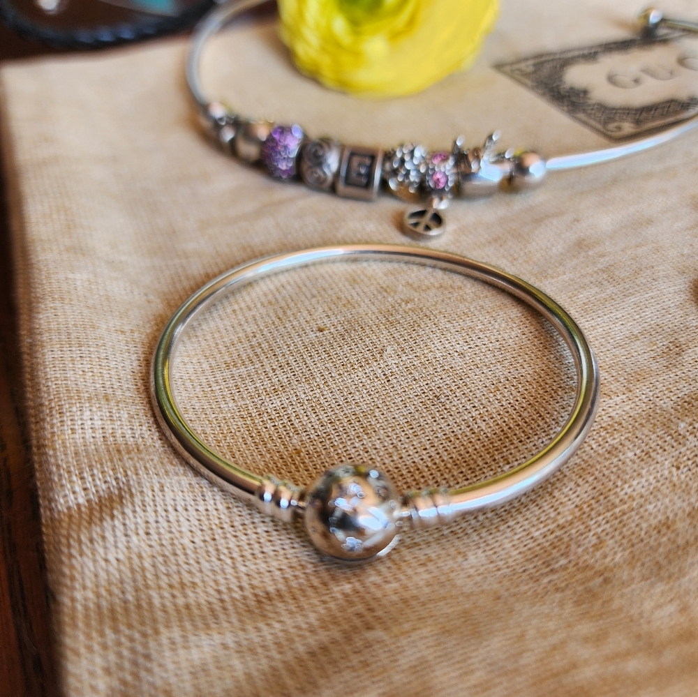 Pandora star and galaxy bangl PANDORA Moments Stars & Galaxy Bangle-590009C0 - Picture 10 of 16